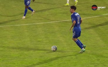 Брилянтна визия от Митков - Левски преобърна Локо Пд