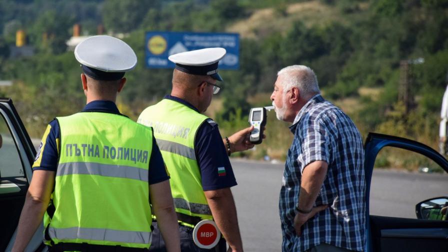 Хванаха чужденец с близо 3 промила алкохол зад волана в Слънчев бряг