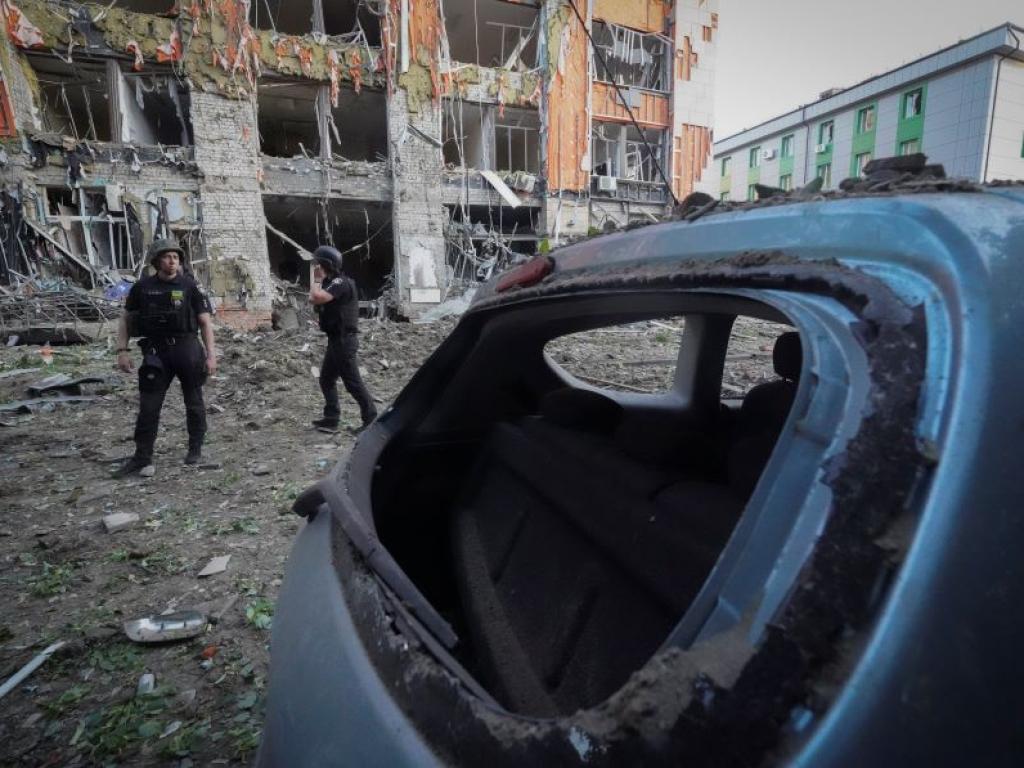 Броят на загиналите при руския удар по магазин в жилищен квартал