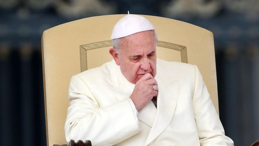 <p>Нов скандал във Ватикана</p>