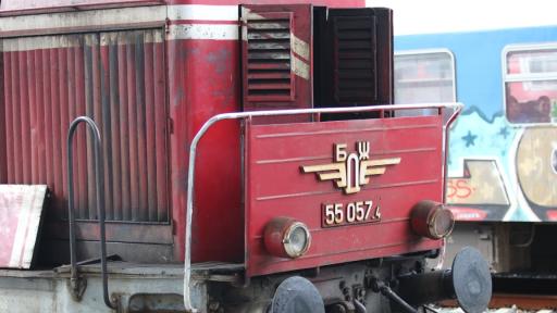 Пътнически влак и локомотив се удариха на Централна гара в София