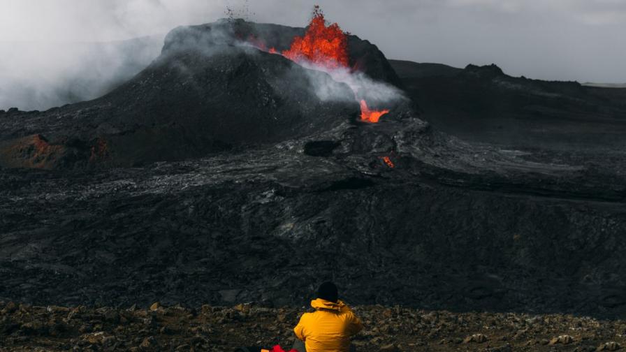 Смъртоносният вулканичен туризъм: Изригването в Исландия повдига нови опасения