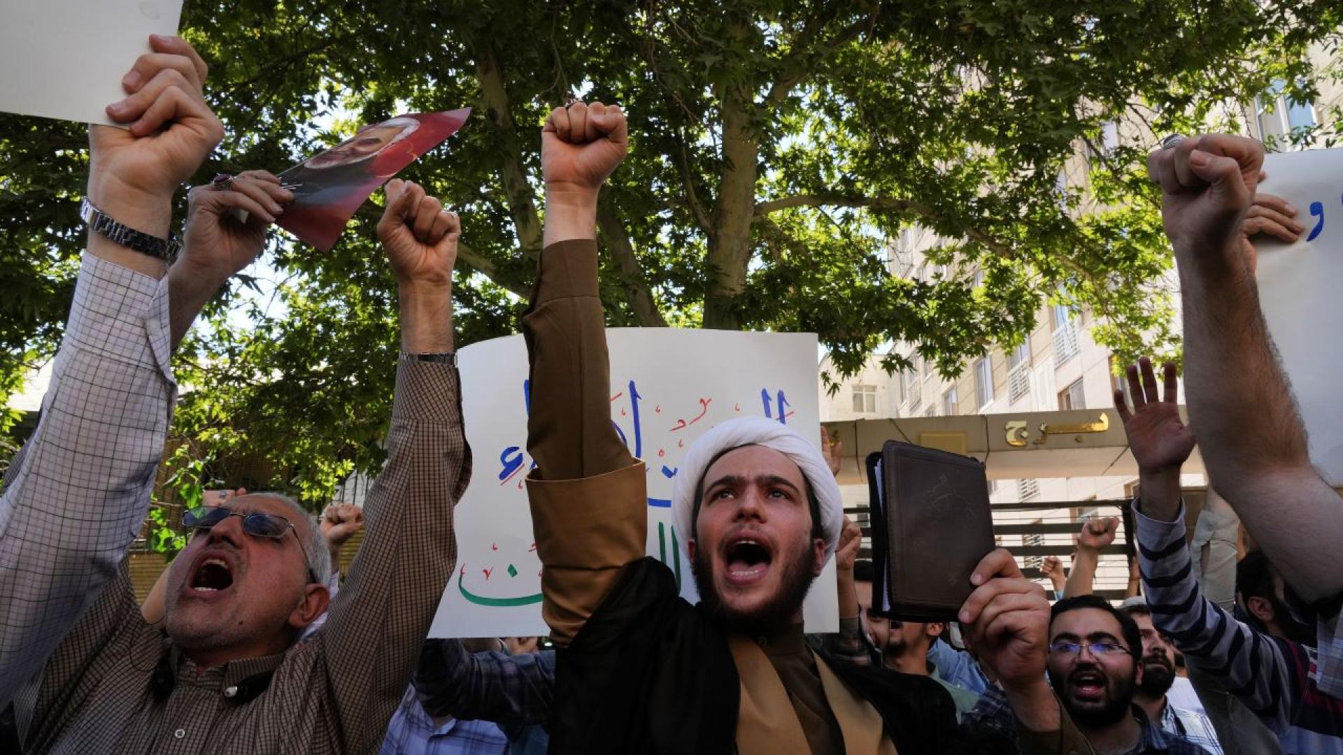 За разлика от израелските градове в иранската столица с население