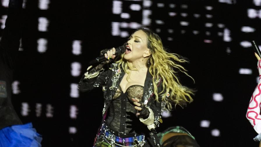 "Порнография без предупреждение": Фен на Мадона завежда дело срещу нея