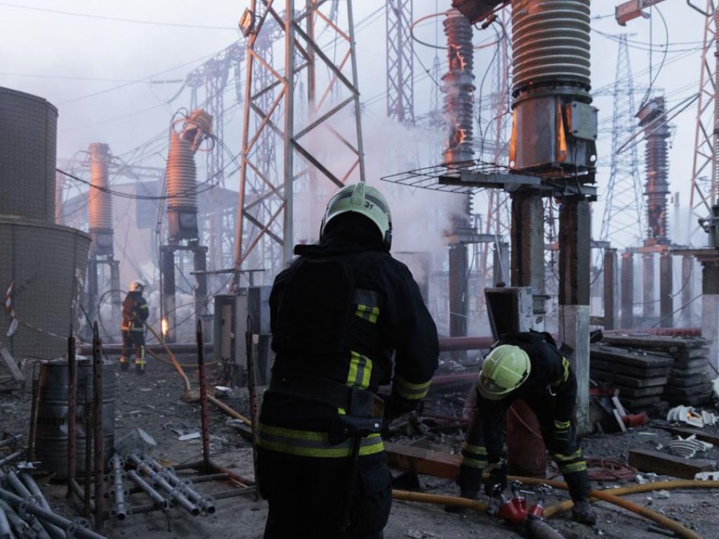 Голяма руска въздушна атака тази нощ причини щети на енергийна