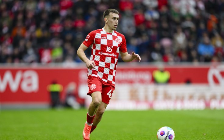 Байерн гласи оферта за един от най-желаните футболисти в Бундеслигата