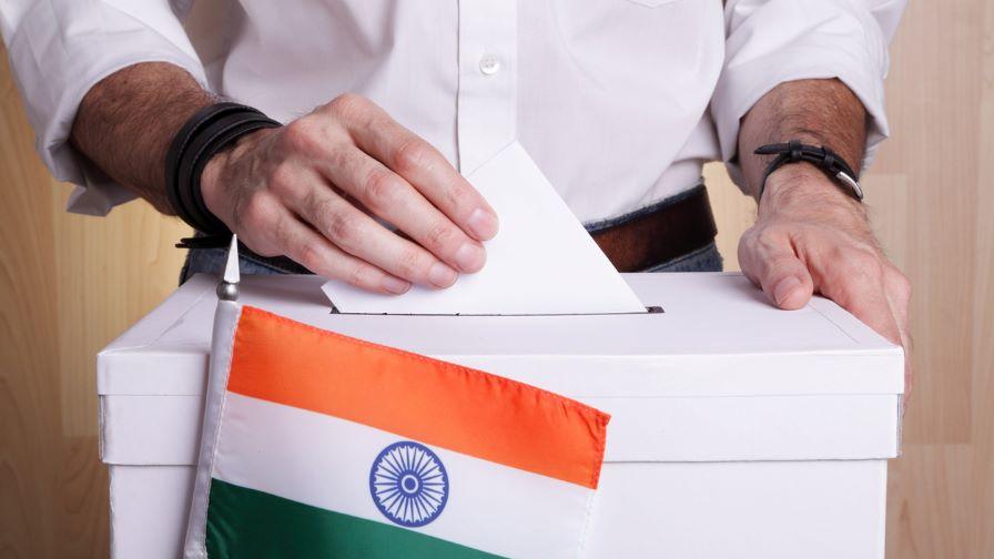 Как Индия преброи 640 милиона гласа за един ден