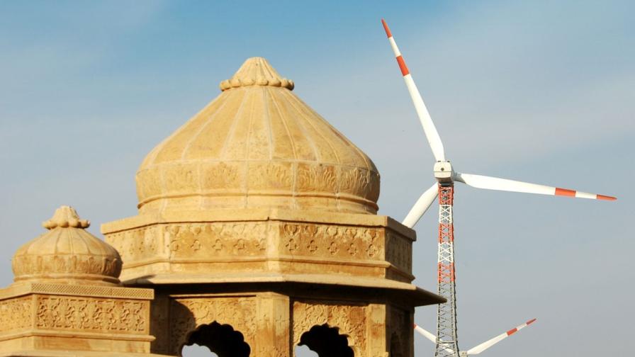 Индия ще трябва да инвестира $385 млрд. в зелена енергия