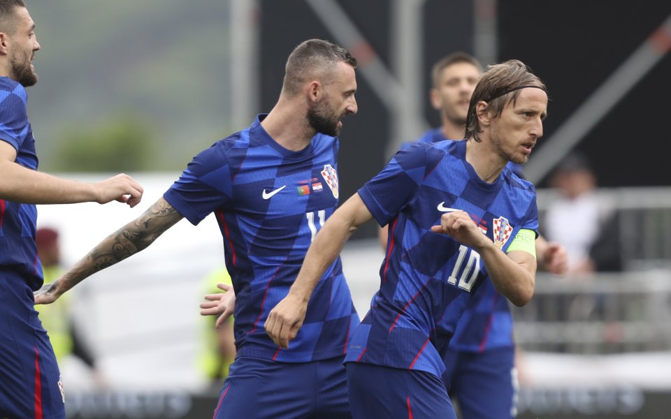 75 000 хървати срещу пет хиляди испанци по улиците на