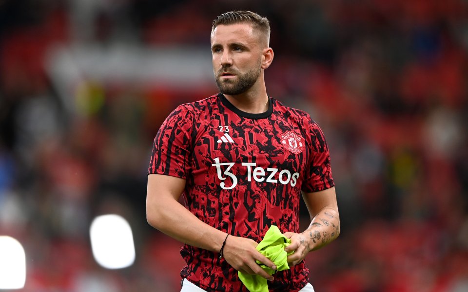 Защитникът Люк Шоу все още не е сигурен дали ще