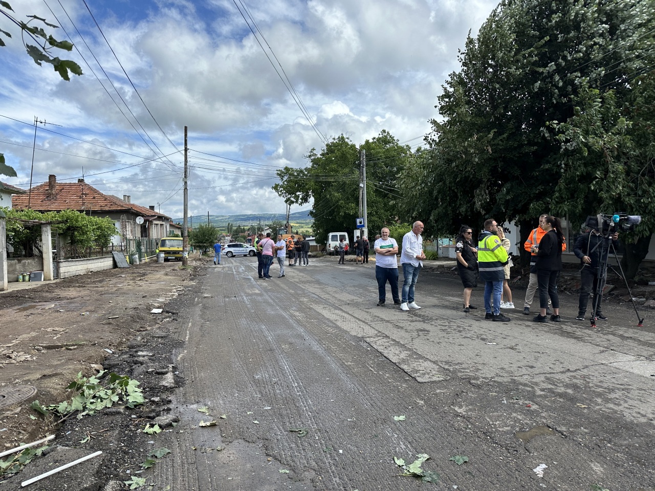 Къща се взриви в Костинброд. Жената е с 28 процента изгаряния. 