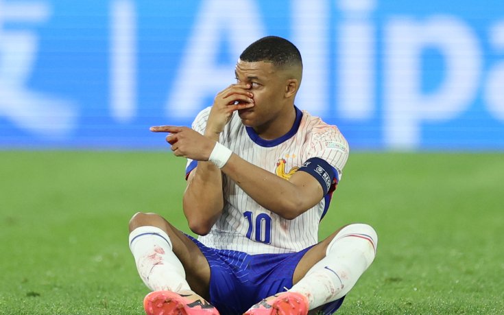 Вижте състоянието на Мбапе след тежката контузия (видео + снимки)