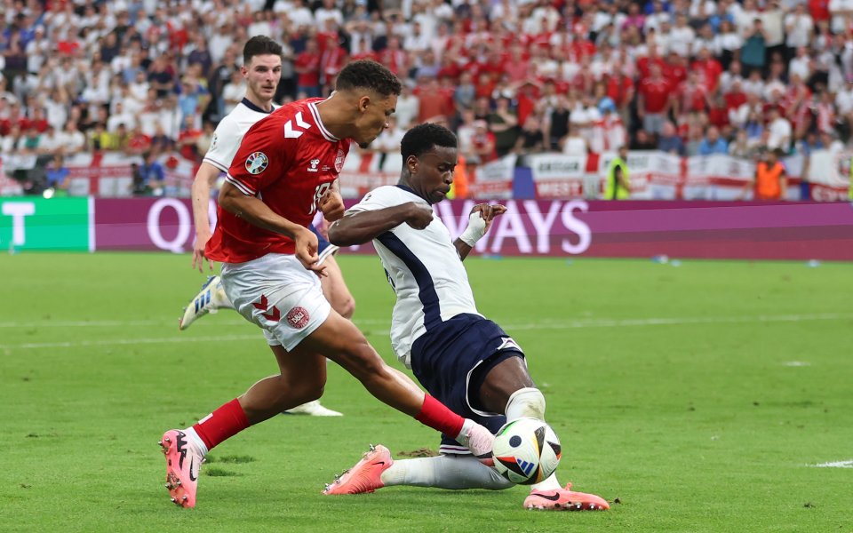 Дания и Англия играят при във втория си мач от