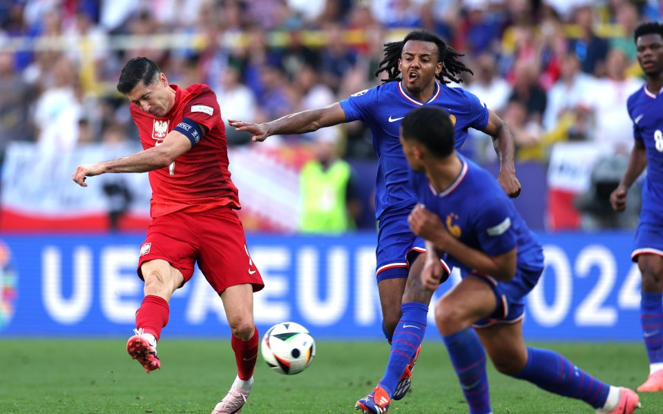 Франция и Полша завършиха 1:1 в мач от група D“ на