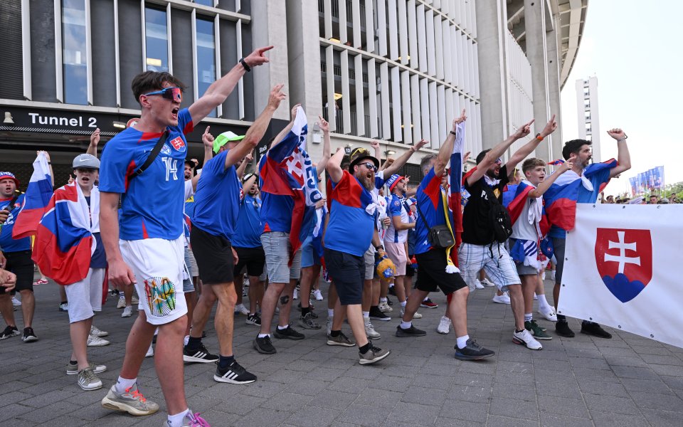 Словакия и Румъния излизат в решителен мач от група Е