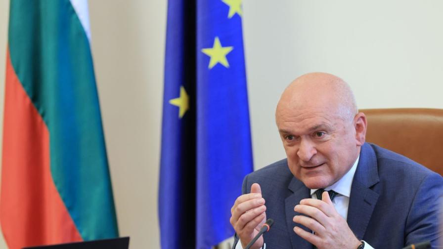 Главчев ще настоява Европейският съвет да препотвърди заключенията си за РСМ