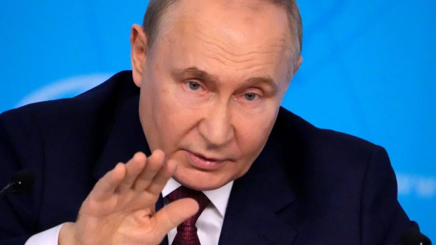 <p>Увеличило се е доверието към Владимир Путин</p>