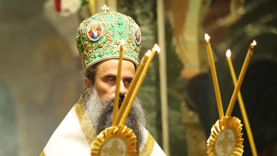 Патриарх Даниил отслужи първата си литургия