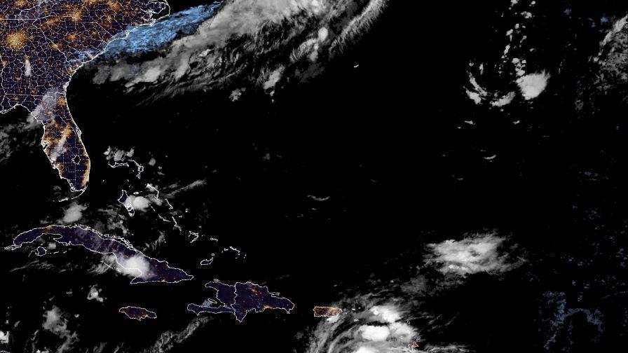 Ураганът "Берил" взе жертва, опустоши Гренада и се движи с 261 км/ч