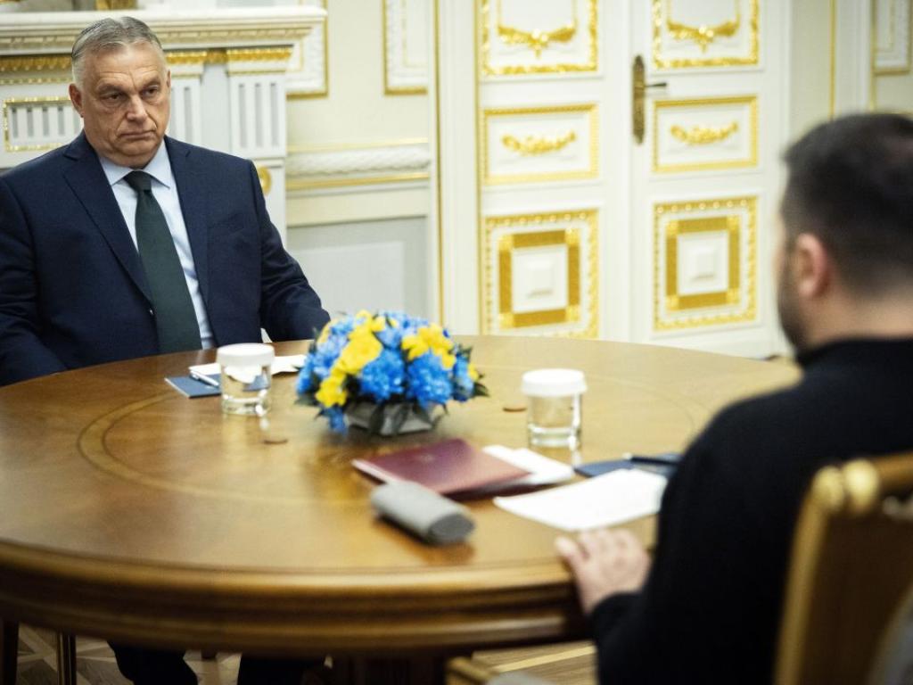 Унгарският премиер Виктор Орбан беше посрещнат в Киев от украинския