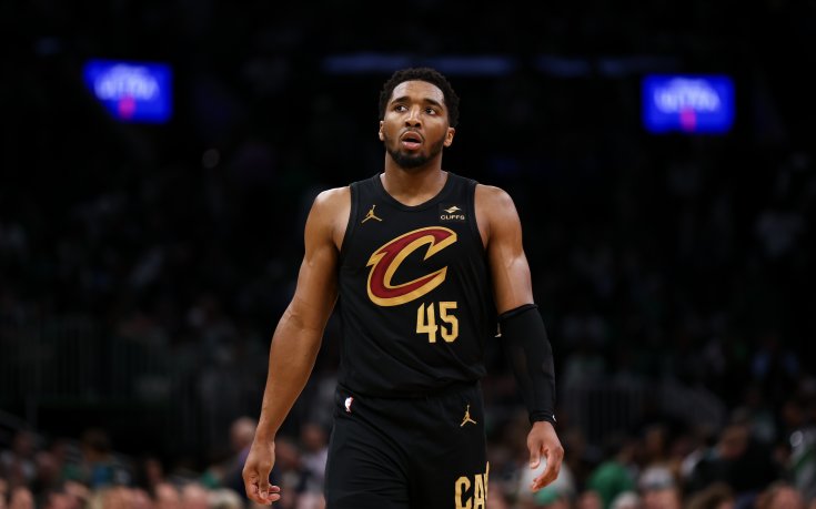 Звезда на Кливланд подписва нов многомилионен договор