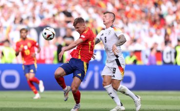Селекциите на Испания и Германия играят при резултат 0 0