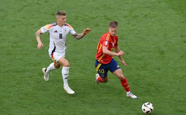 Селекциите на Испания и Германия играят при резултат 1 1