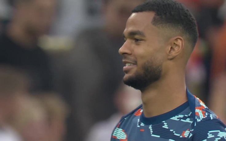 Футболистите на Нидерландия и Англия загряват