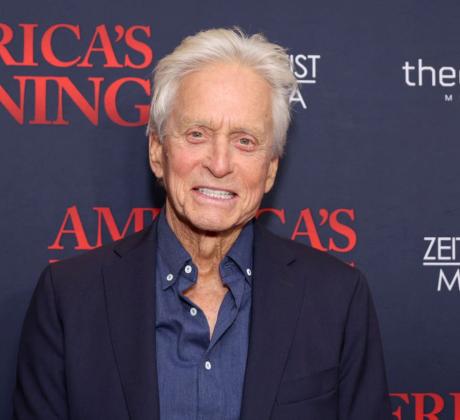 Майкъл Дъглас позволи да надникнем в личното му пространство и