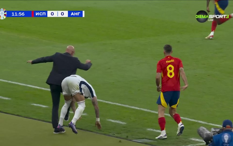 Интересен сблъсък се получи в 12-а минута на финала на