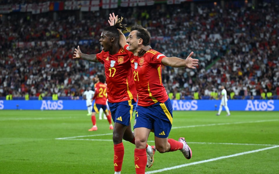 Испания и Англия играят при резултат 2:1 в големия финал на