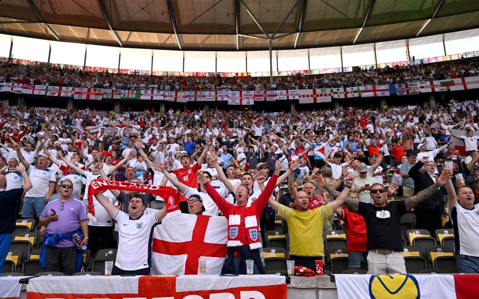 Не за първи път в животите си английските фенове останаха