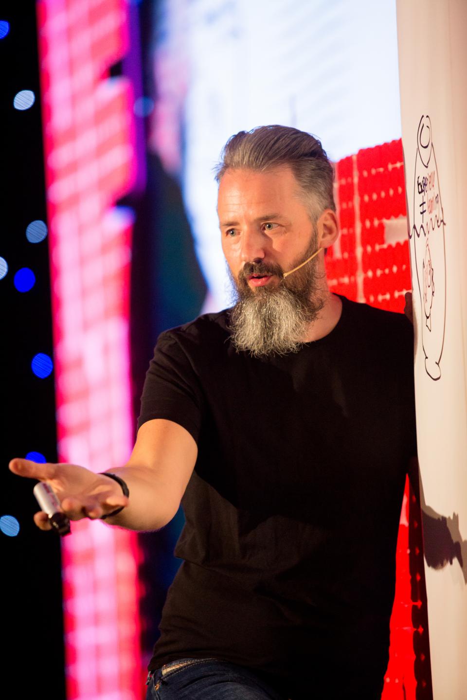  Макс МакКиоун 