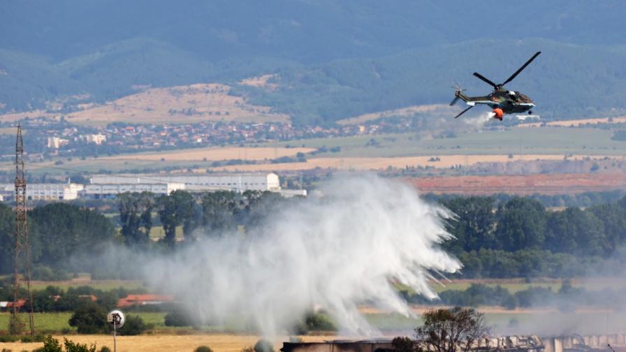 Хеликоптери изхвърлиха 120 тона вода над пожарите в Северна Македония