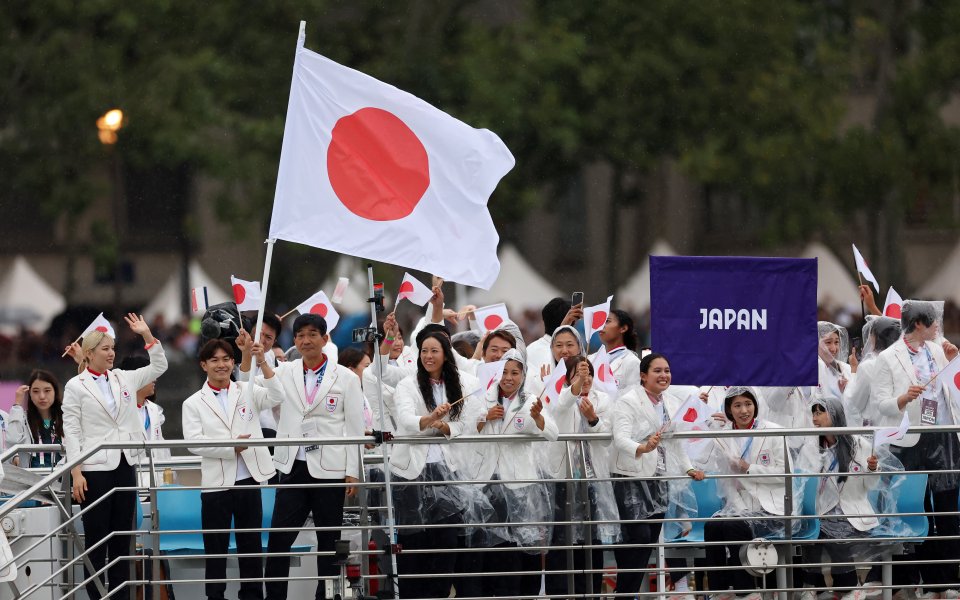 var multipleMatchJson = https://ls.gong.bg/get_matches; var multipleMatchHomeJson = https://ls.gong.bg/get_parsed_matches; var loader_image