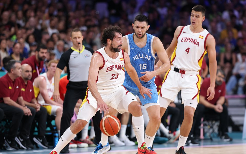 Испания победи Гърция с 84:77 в мач от Група А“