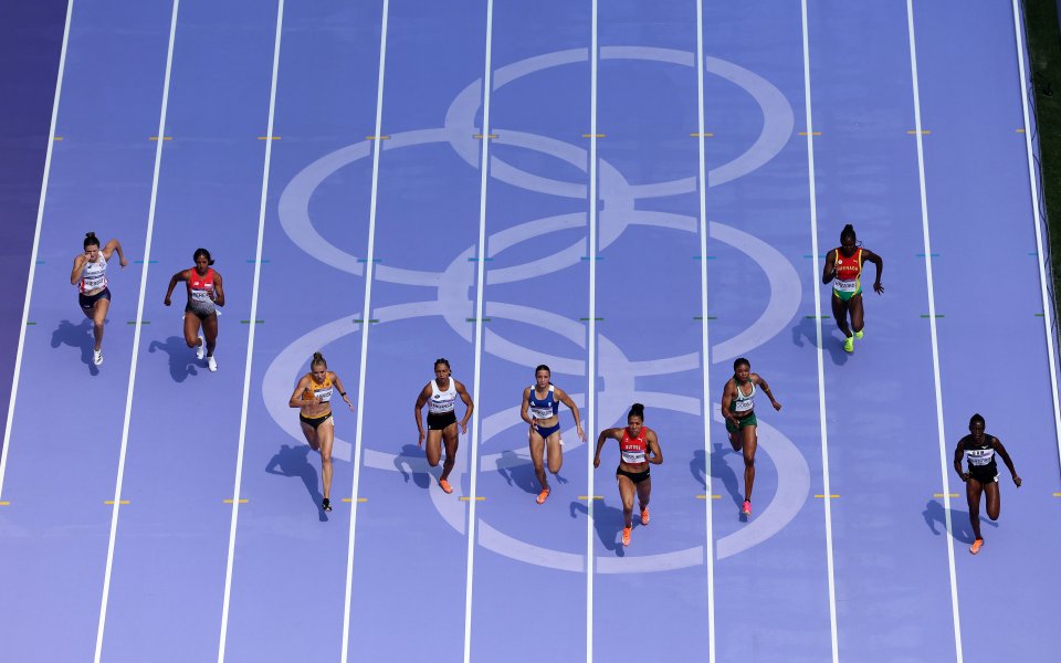 Всички фаворитки в бягането на 100 метра при жените преминаха