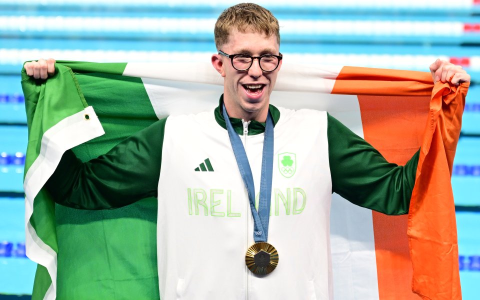 --> <!-- googletag.cmd.push(function() { googletag.display(`div-gpt-ad-15226672