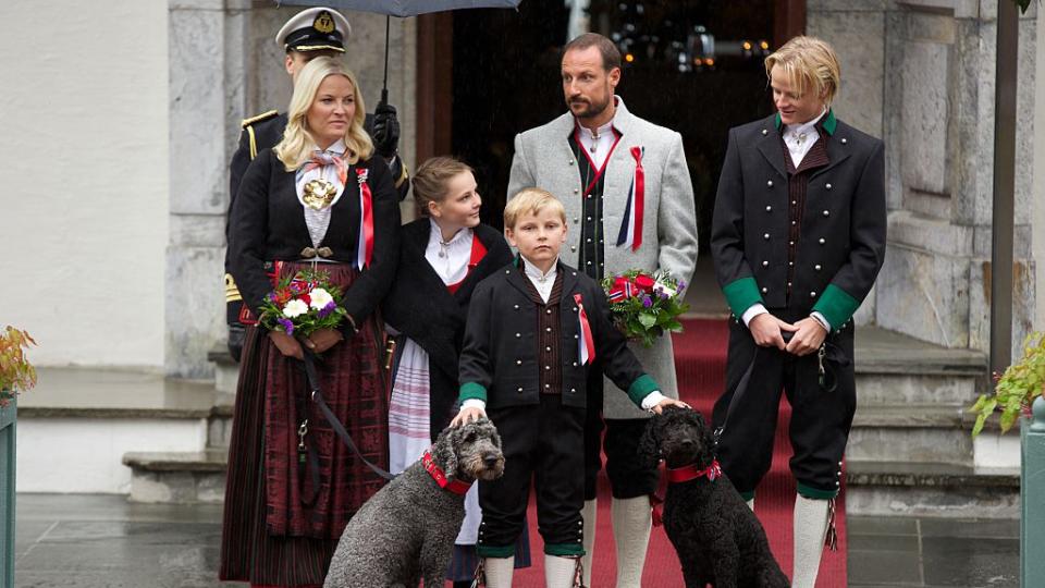 Мариус Борг Хойби, синът на принцеса Мете-Марит и доведеният син