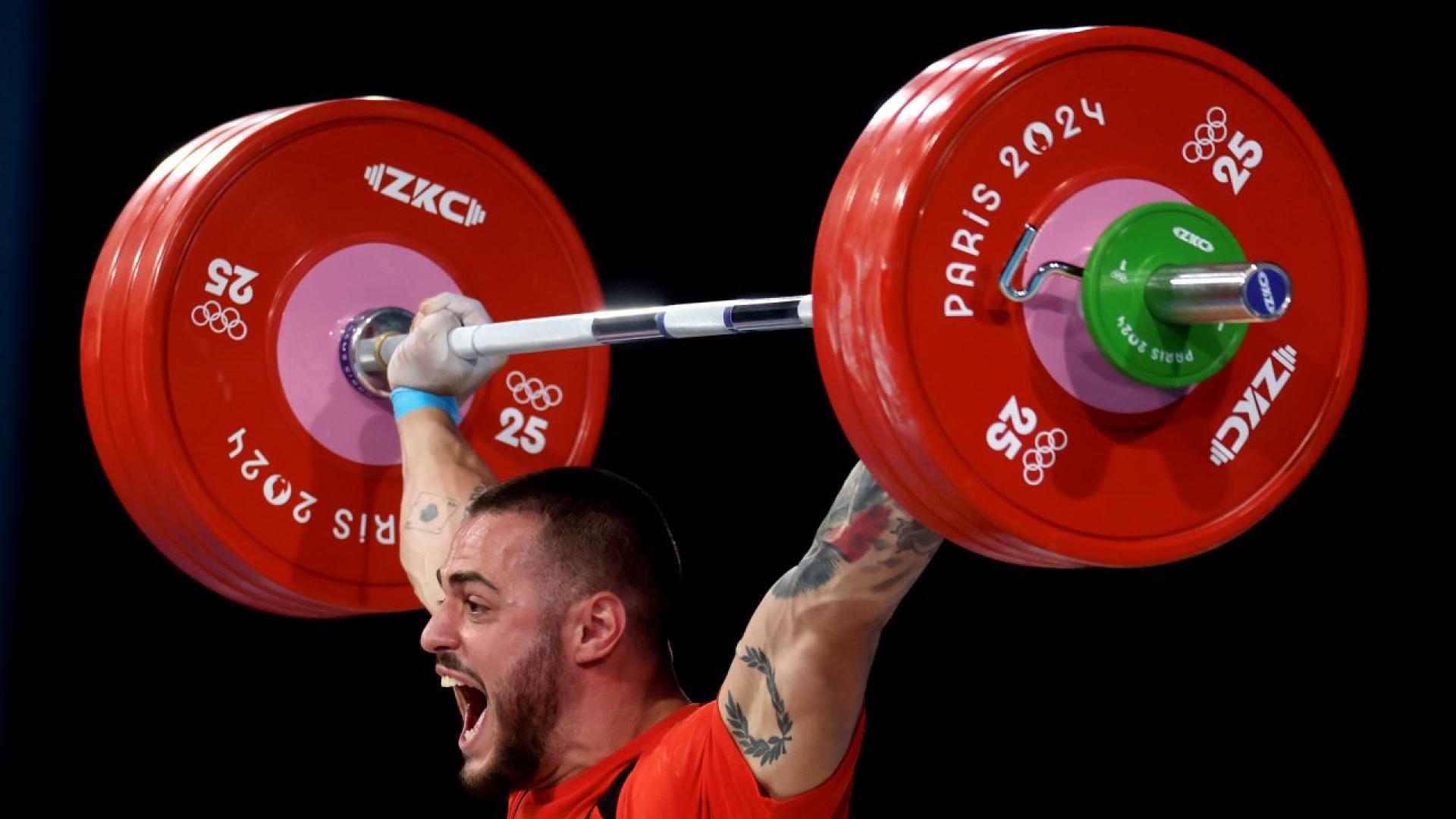 Бахрейн също се е включил в битката за Карлос Насар