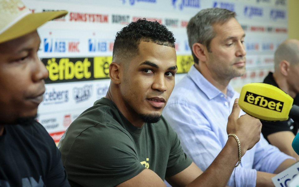 Нови четири битки с българско участие в Ливърпул