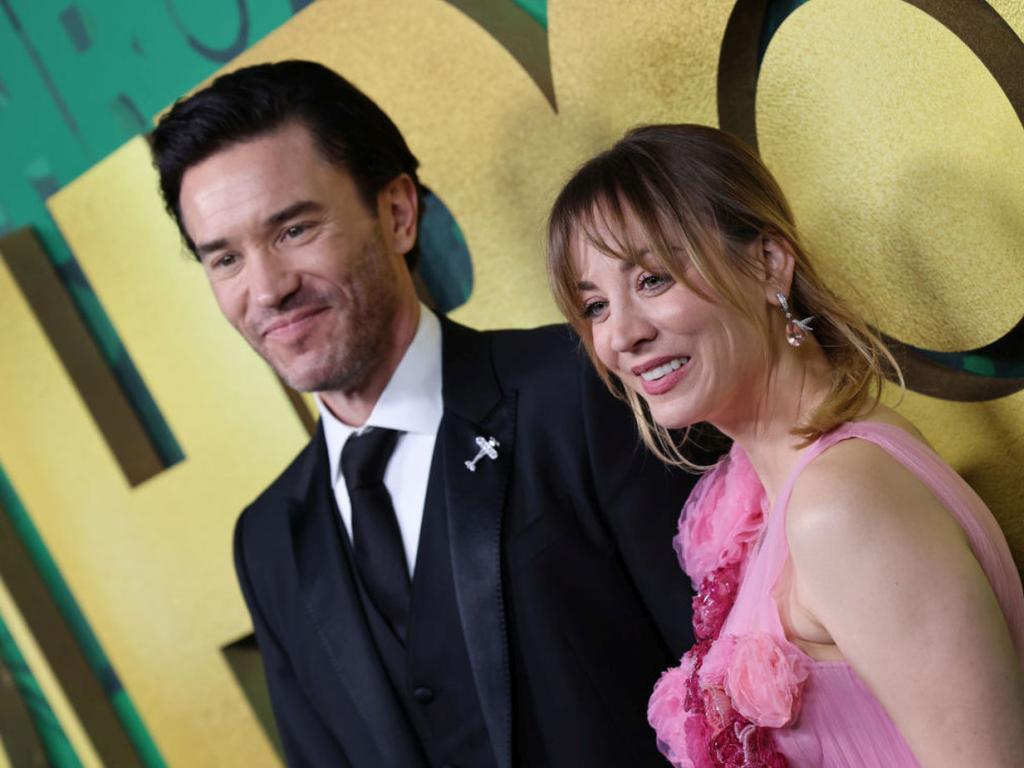 Звездата от Теория за големия взрив Кейли Куоко се сгоди