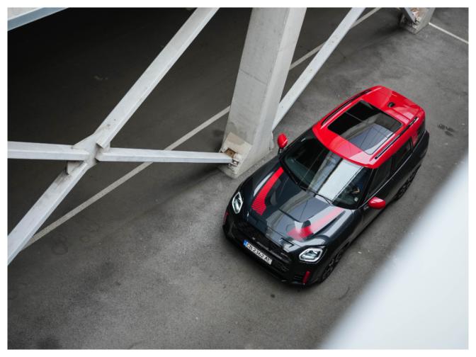 MINI Countryman John Cooper Works галерия