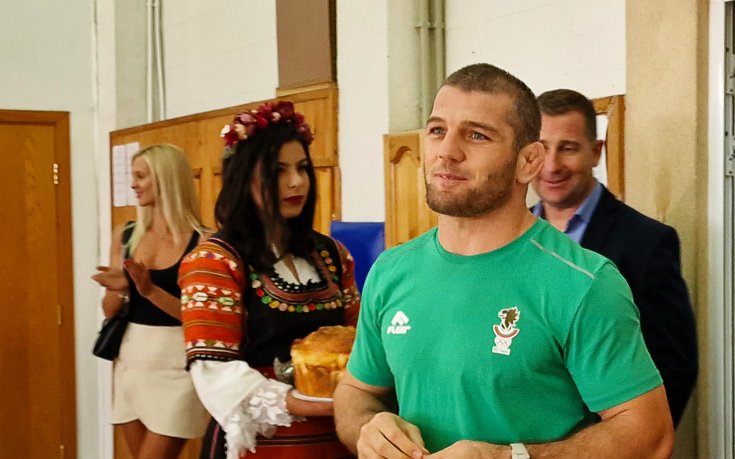 Самоков прие олимпийски шампион по борба