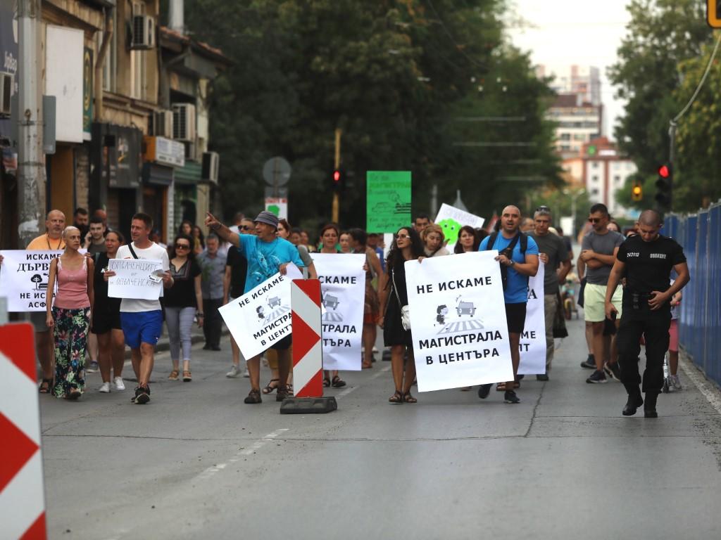 Граждани протестираха за пореден път срещу изсичането на общо 39