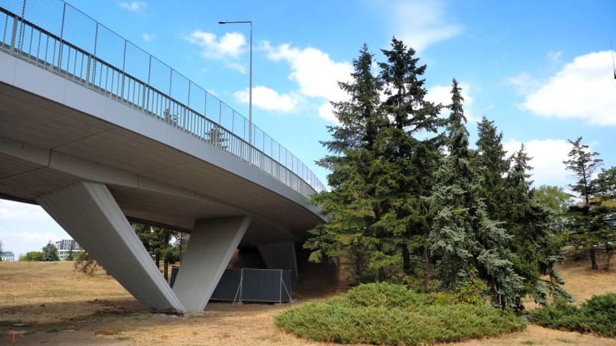 От понеделник започва укрепване на моста към бул. България в София (СНИМКИ)