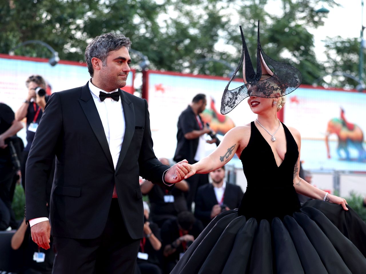 Лейди Гага с вълнуваща новина за сватбата си две години след годежа с Майкъл Полански