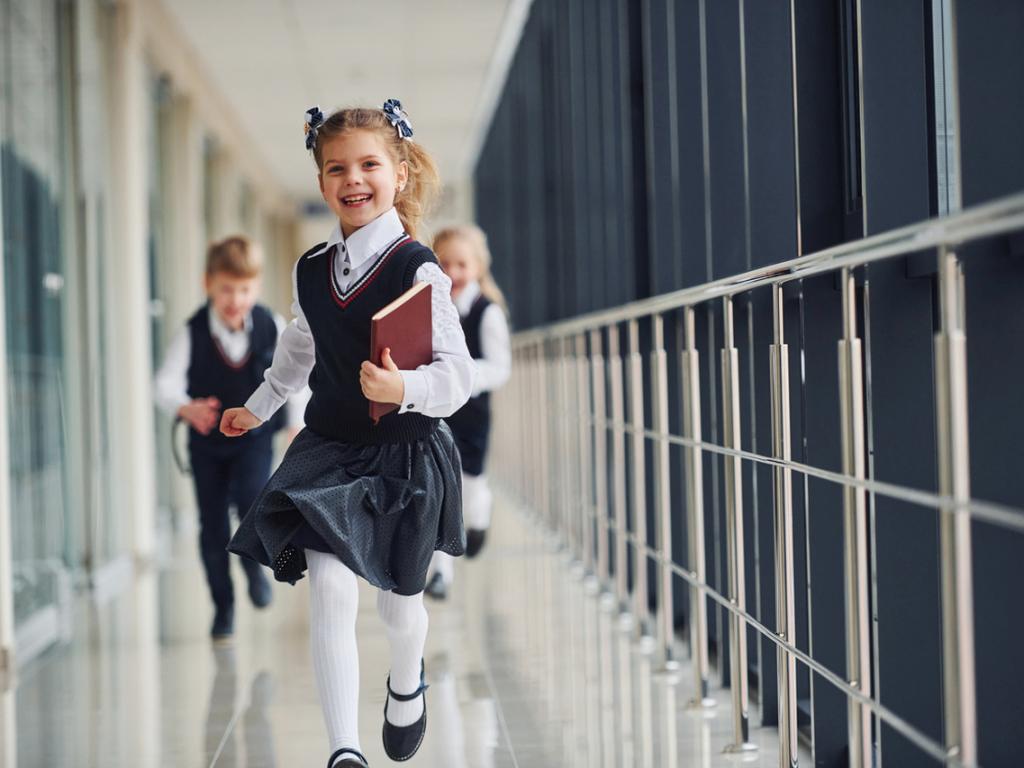 На прага сме на новата учебна година Но денят очакван с