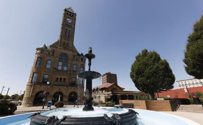  Изглед от централната част на Спрингфийлд 