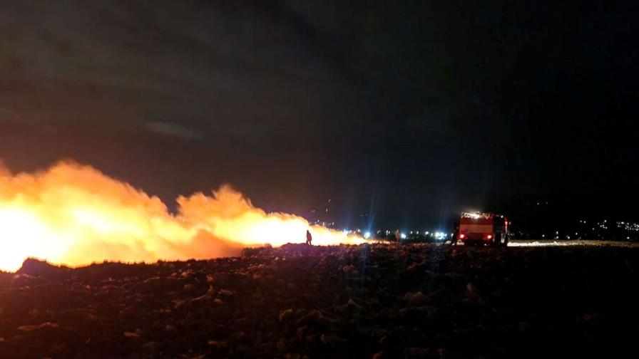 Локализиран е пожарът, който избухна в депото за отпадъци на село Цалапица